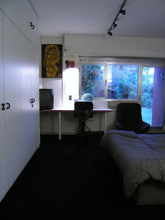 B&B Middelheim Antuérpia Quarto foto